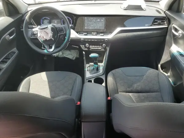 KNDCB3LC6L5426846 2020 KIA NIRO - Image 8