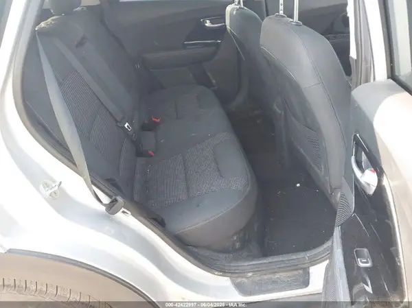 KNDCB3LC6L5436194 2020 KIA NIRO - Image 8