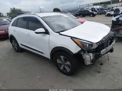 KNDCB3LC6M5488779 2021 KIA NIRO