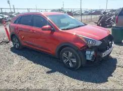 KNDCB3LC6N5499525 2022 KIA NIRO