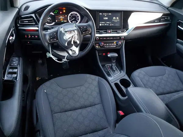 KNDCB3LC6N5503153 2022 KIA NIRO - Image 8