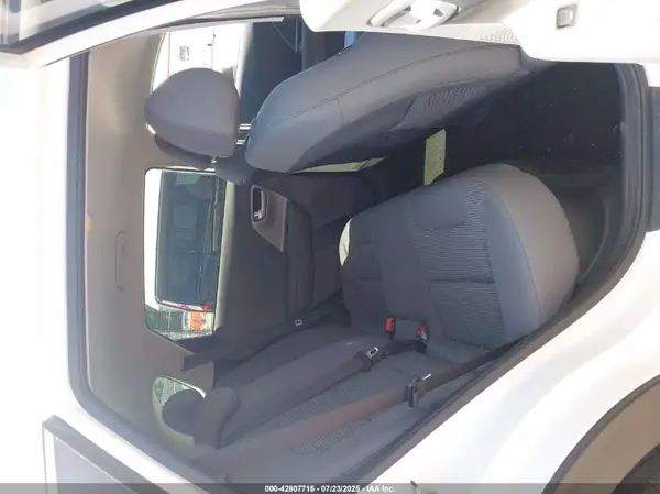KNDCB3LC6N5516095 2022 KIA NIRO - Image 8