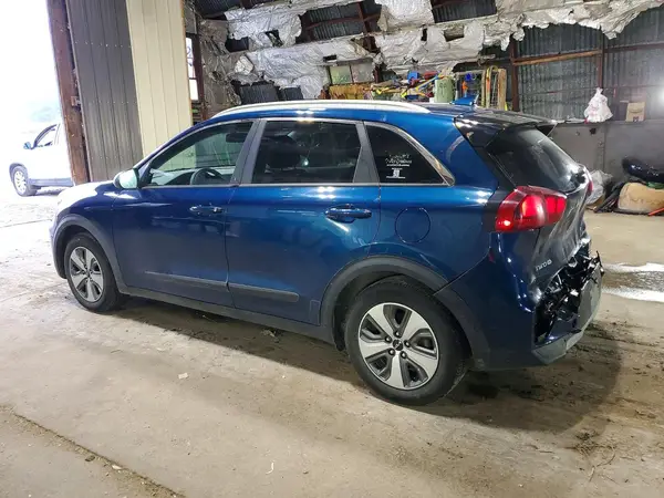 KNDCB3LC6N5535200 2022 KIA NIRO - Image 2