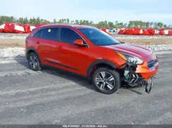 KNDCB3LC6N5539960 2022 KIA NIRO