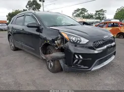 KNDCB3LC6N5549744 2022 KIA NIRO