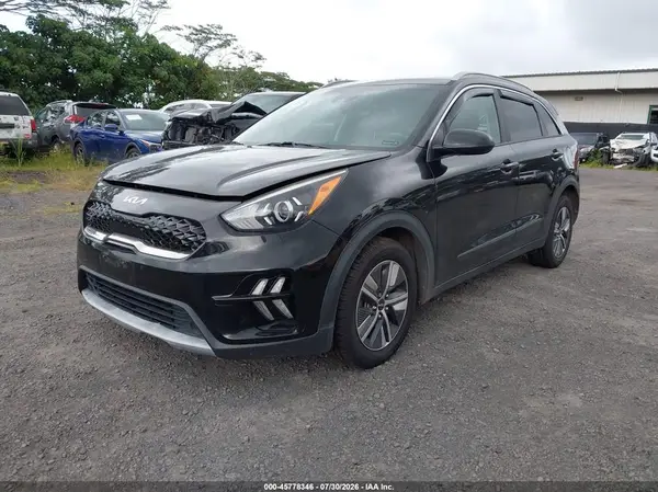 KNDCB3LC6N5549744 2022 KIA NIRO - Image 2