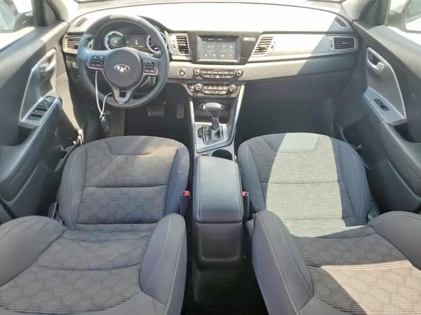 KNDCB3LC7H5036507 2017 KIA NIRO - Image 8