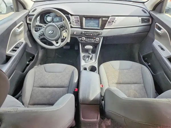 KNDCB3LC7H5040007 2017 KIA NIRO - Image 8