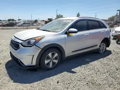 KNDCB3LC7H5043506 2017 KIA NIRO