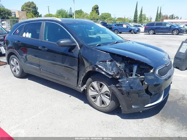 KNDCB3LC7H5043974 2017 KIA NIRO - Image 1