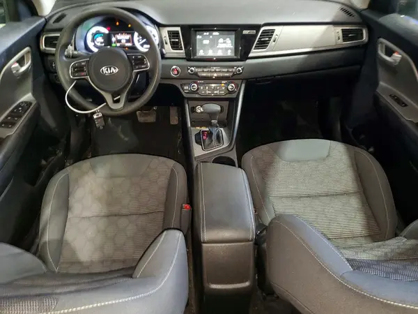KNDCB3LC7H5049144 2017 KIA NIRO - Image 8