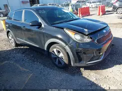 KNDCB3LC7H5052285 2017 KIA NIRO