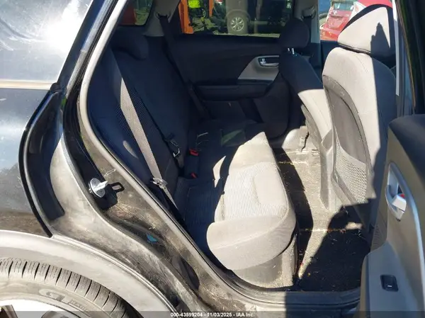 KNDCB3LC7H5052285 2017 KIA NIRO - Image 8