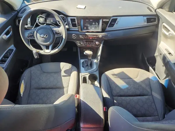 KNDCB3LC7H5064744 2017 KIA NIRO - Image 8