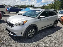 KNDCB3LC7H5065828 2017 KIA NIRO