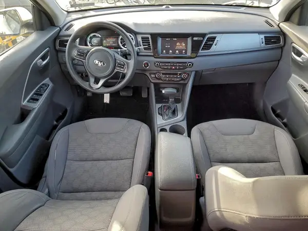 KNDCB3LC7H5070429 2017 KIA NIRO - Image 8
