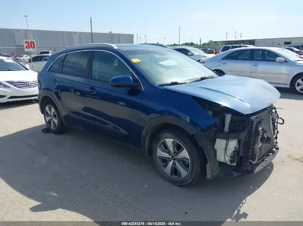 KNDCB3LC7H5078501 2017 KIA NIRO - Image 1