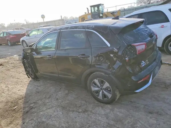 KNDCB3LC7H5080894 2017 KIA NIRO - Image 2