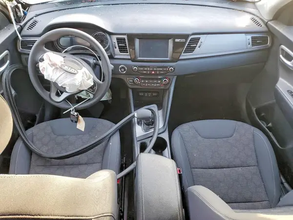 KNDCB3LC7H5080894 2017 KIA NIRO - Image 8