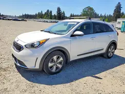 KNDCB3LC7H5084329 2017 KIA NIRO