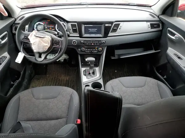 KNDCB3LC7H5094276 2017 KIA NIRO - Image 8