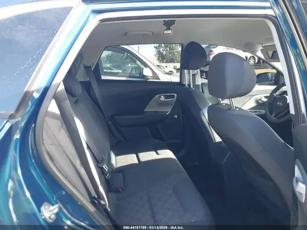 KNDCB3LC7H5094617 2017 KIA NIRO - Image 8