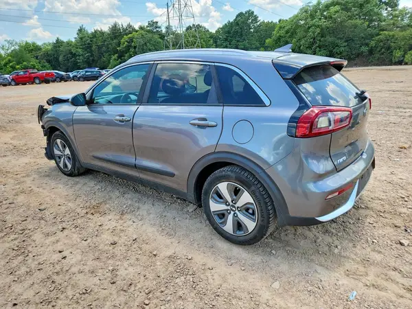 KNDCB3LC7H5094973 2017 KIA NIRO - Image 2