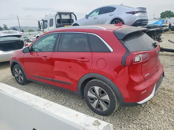 KNDCB3LC7H5101257 2017 KIA NIRO - Image 2