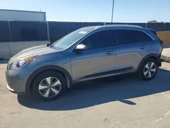 KNDCB3LC7J5110692 2018 KIA NIRO
