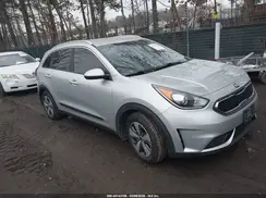 KNDCB3LC7J5119182 2018 KIA NIRO