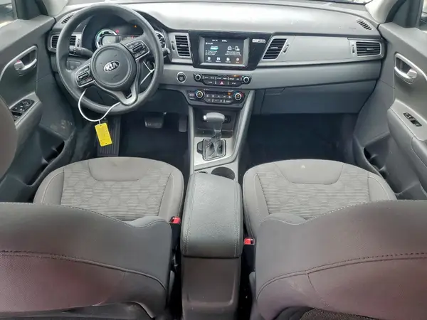 KNDCB3LC7J5125600 2018 KIA NIRO - Image 8