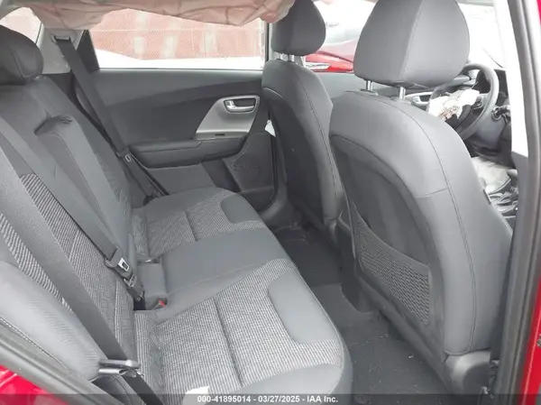 KNDCB3LC7J5140579 2018 KIA NIRO - Image 8