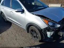 KNDCB3LC7J5160931 2018 KIA NIRO