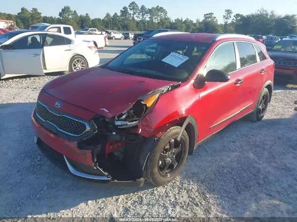 KNDCB3LC7J5161030 2018 KIA NIRO - Image 2