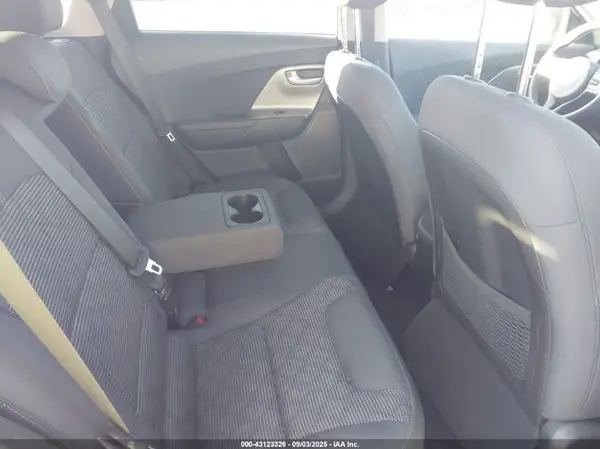 KNDCB3LC7J5161030 2018 KIA NIRO - Image 8
