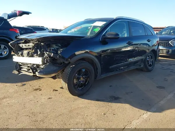 KNDCB3LC7J5162310 2018 KIA NIRO - Image 2