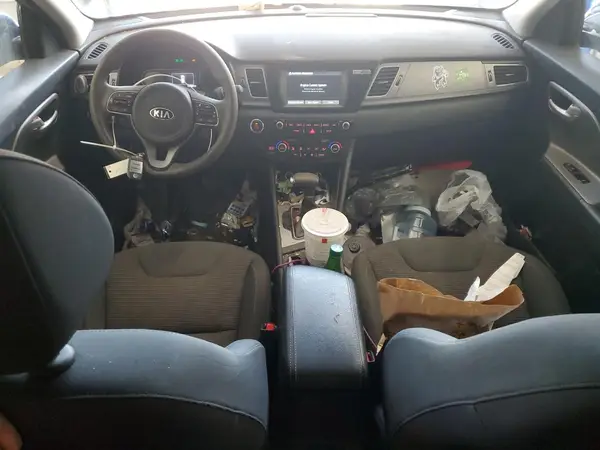 KNDCB3LC7J5170035 2018 KIA NIRO - Image 8