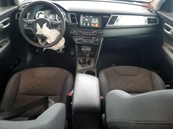 KNDCB3LC7J5203292 2018 KIA NIRO - Image 8