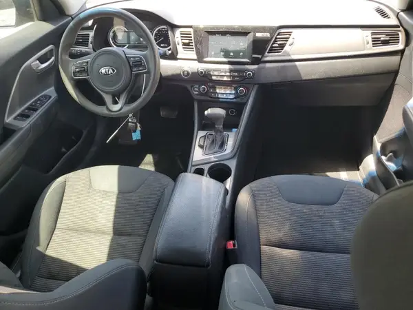 KNDCB3LC7J5206497 2018 KIA NIRO - Image 8