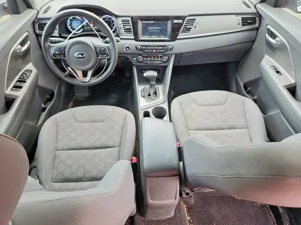 KNDCB3LC7J5211361 2018 KIA NIRO - Image 8