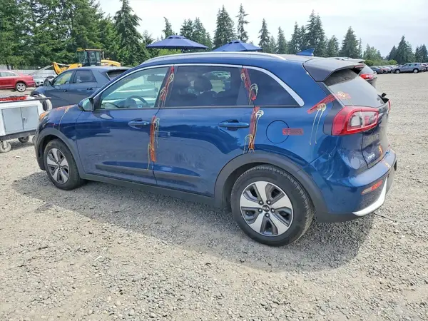 KNDCB3LC7J5212087 2018 KIA NIRO - Image 2