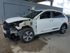 KNDCB3LC7K5217193 2019 KIA NIRO