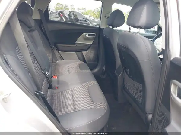 KNDCB3LC7K5231434 2019 KIA NIRO - Image 8