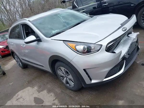 KNDCB3LC7K5233362 2019 KIA NIRO - Image 1