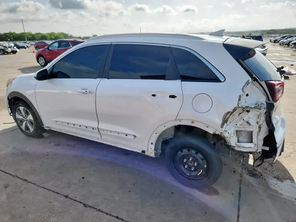 KNDCB3LC7K5234513 2019 KIA NIRO - Image 2