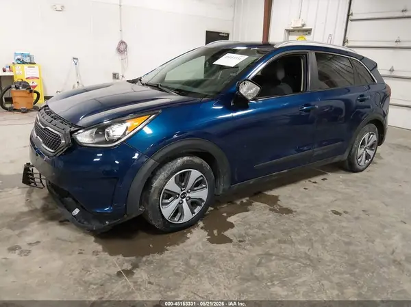 KNDCB3LC7K5242188 2019 KIA NIRO - Image 2