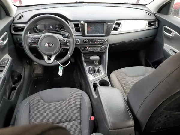 KNDCB3LC7K5244104 2019 KIA NIRO - Image 8