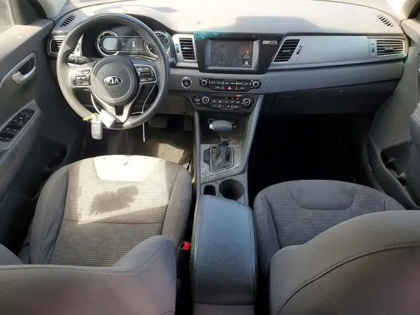 KNDCB3LC7K5245558 2019 KIA NIRO - Image 8