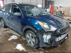 KNDCB3LC7K5250582 2019 KIA NIRO