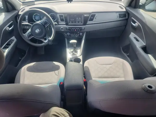 KNDCB3LC7K5254924 2019 KIA NIRO - Image 8
